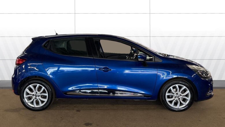 Renault Clio 1.2 TCE Dynamique Nav 5dr Petrol Hatchback